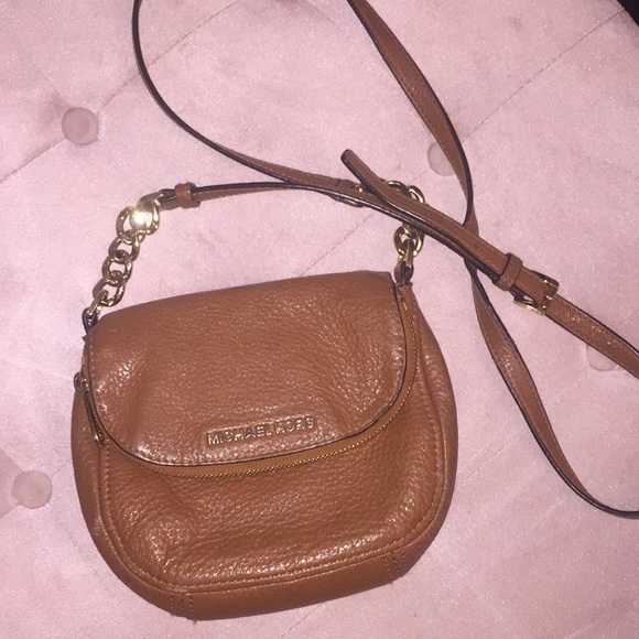 Michael Kors purse - Picture 2 of 3